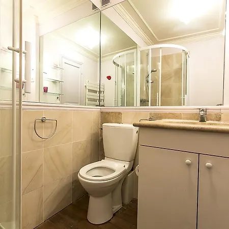 Varenne Halldis Apartment Hotel 3*